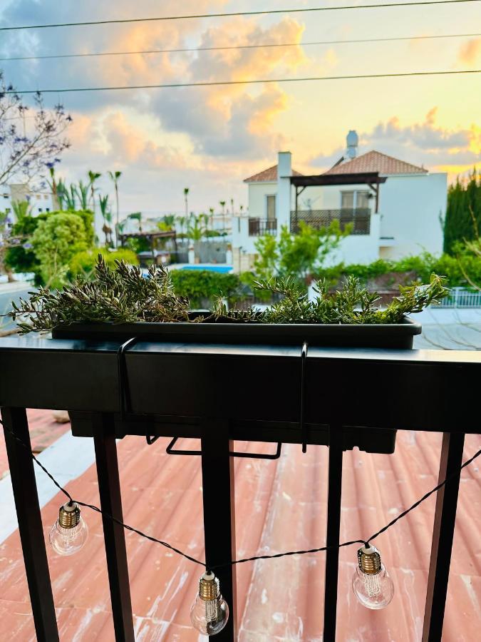 Arya Seaview Apartment In The Heart Of Coral Bay (Adults Only) Екстериор снимка